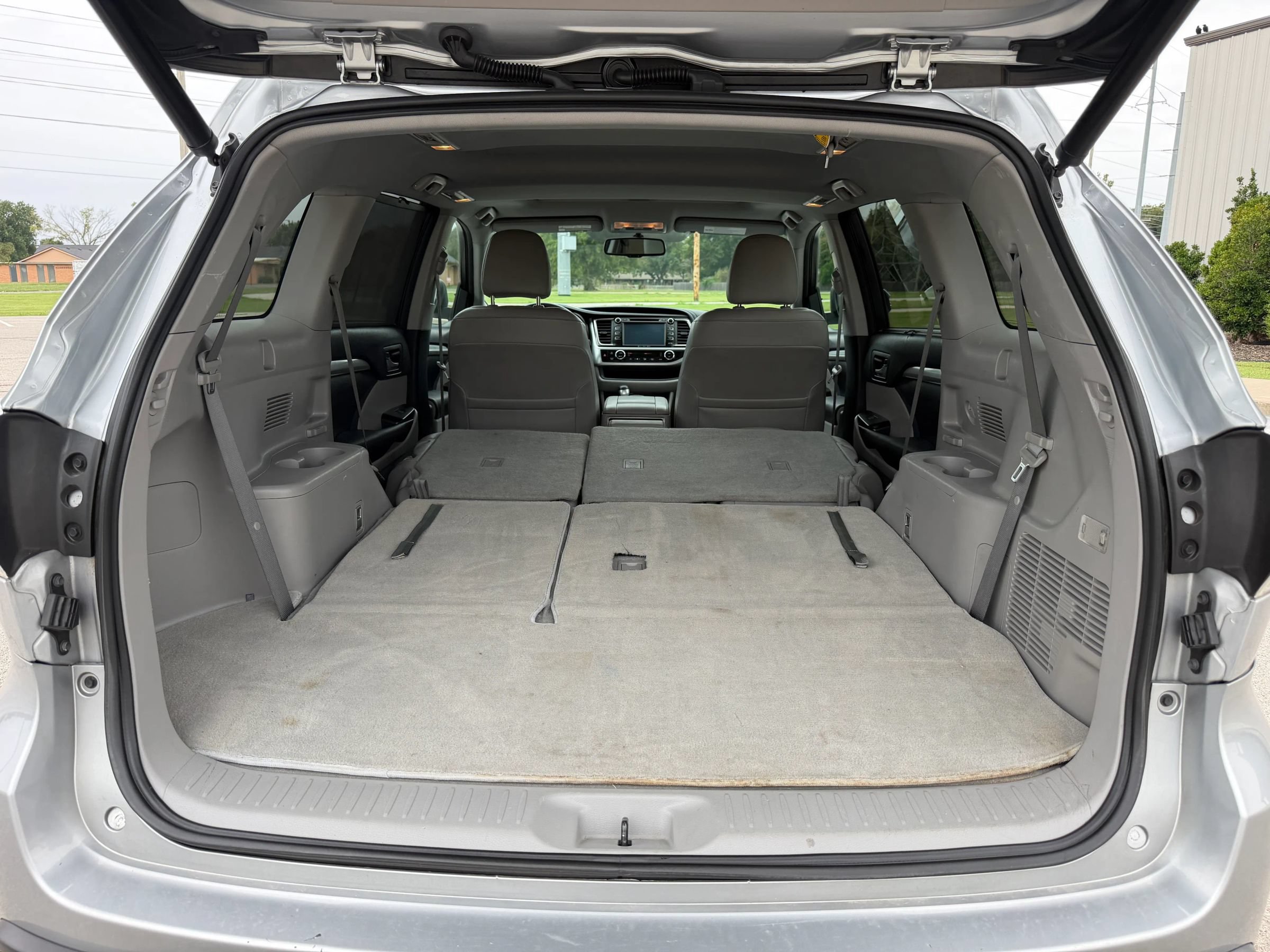 Used 2016 Toyota Highlander XLE FWD image 19