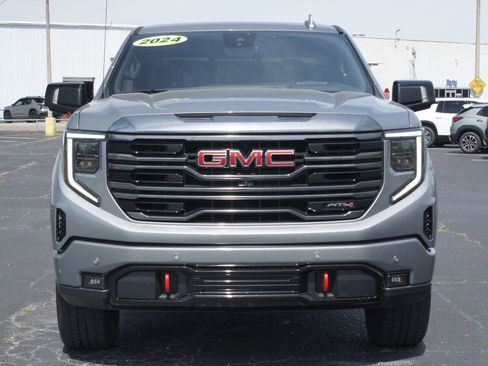 Used 2024 GMC Sierra 1500 AT4 w/ Technology Package AWD/4WD image 25