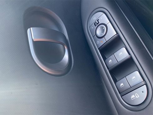 Certified 2025 Hyundai Ioniq 5 SEL image 15