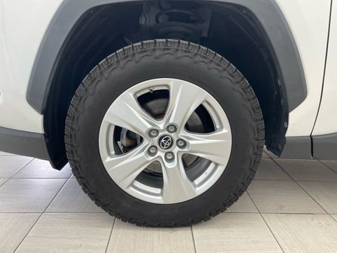 Used 2019 Toyota RAV4 XLE w/ Convenience Package AWD/4WD image 8