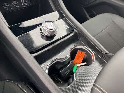 New 2025 Jeep Grand Cherokee L Laredo image 24