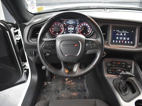 Used 2023 Dodge Challenger SXT image 13