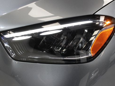 Used 2025 Mercedes-Benz GLE 580 4MATIC w/ Driver Assistance Package image 6