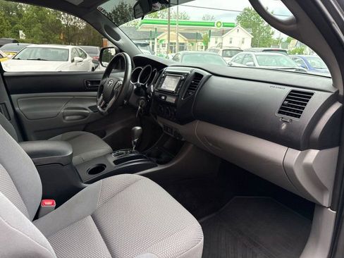 Used 2014 Toyota Tacoma 4x4 Access Cab w/ Convenience Package image 14