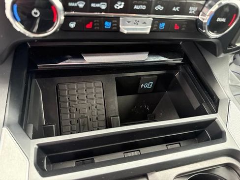Used 2024 Ford F250 Lariat w/ Sport Appearance Package AWD/4WD image 26
