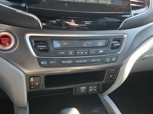 Used 2019 Honda Pilot EX image 14