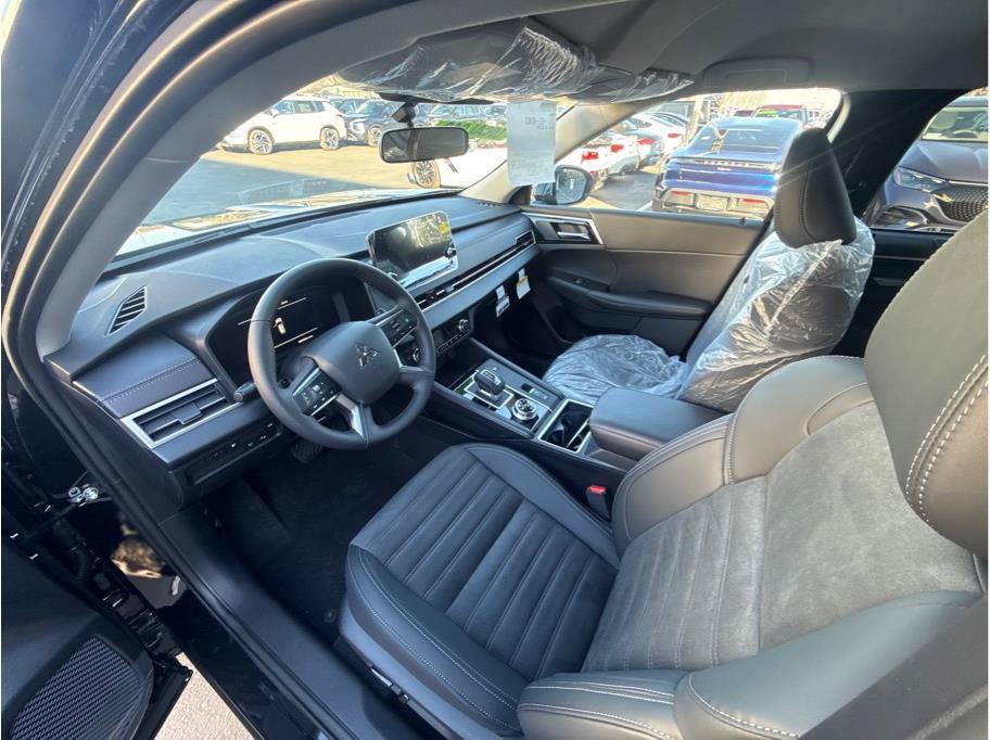Used 2025 Mitsubishi Outlander SE AWD/4WD image 9