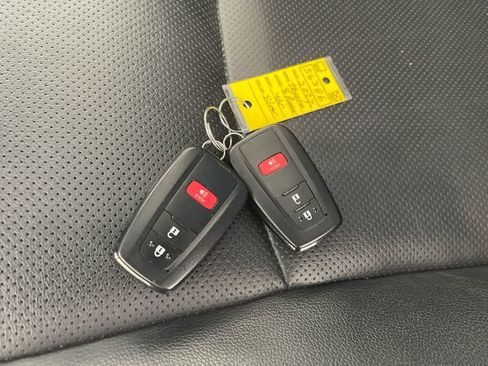 Used 2022 Toyota 4Runner Limited image 27