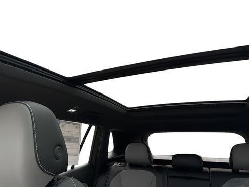 New 2026 Volkswagen Tiguan SE R-Line AWD/4WD image 26