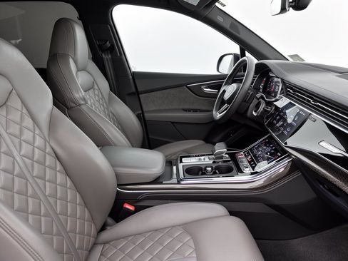 Used 2022 Audi SQ7 Prestige AWD/4WD image 30
