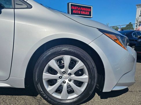 Used 2024 Toyota Corolla LE FWD image 6