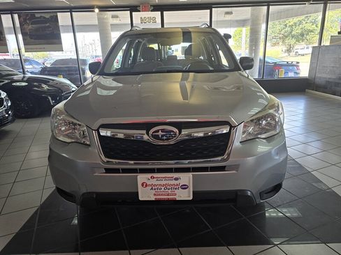 Used 2015 Subaru Forester 2.5i w/ Alloy Wheel Package AWD/4WD image 2