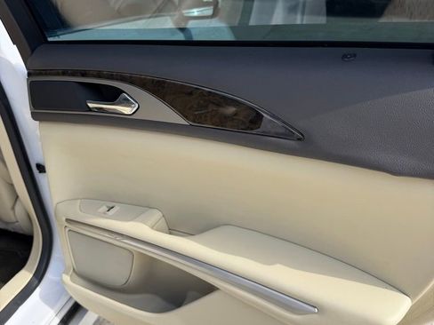 Used 2013 Lincoln MKZ Base image 25