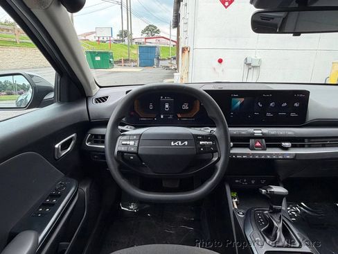 Used 2025 Kia K4 FWD image 20