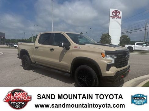 Used 2022 Chevrolet Silverado 1500 LT Trail Boss w/ LT Trail Boss Premium Package AWD/4WD image 1