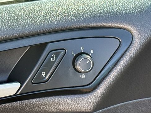 Used 2015 Volkswagen GTI 4-Door FWD image 20