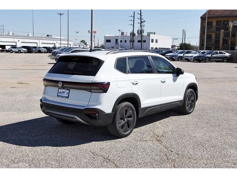 Used 2026 Volkswagen Taos S FWD image 7