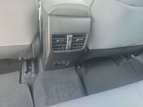 Used 2023 Toyota Corolla Cross AWD Hybrid w/ Moonroof Package image 17
