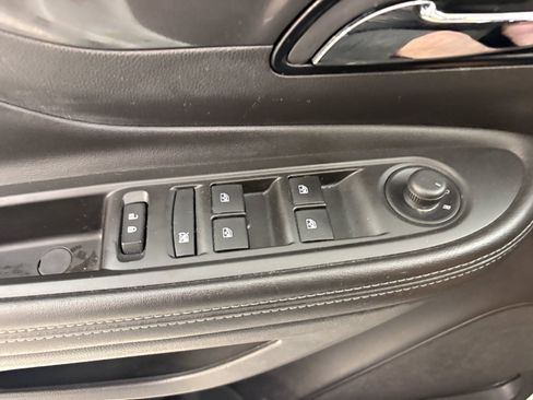 Used 2020 Buick Encore Preferred FWD image 24