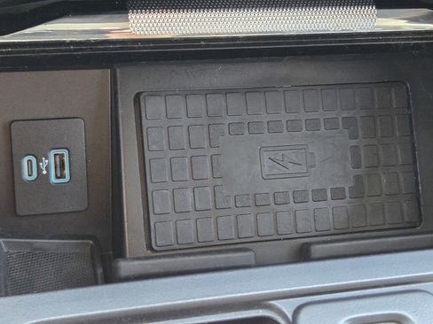 Used 2022 Ford F150 Limited AWD/4WD image 23