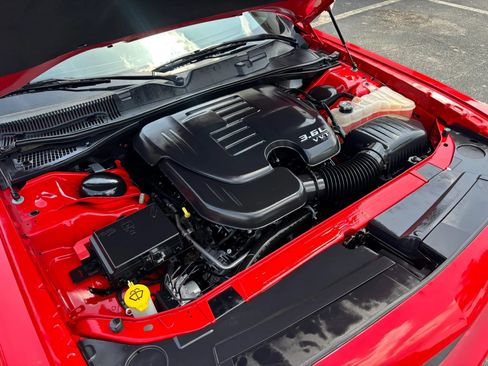 Used 2018 Dodge Challenger SXT w/ Blacktop Package RWD image 67