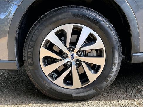 Used 2022 Subaru Outback Premium image 31