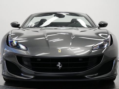 Used 2019 Ferrari Portofino RWD image 4