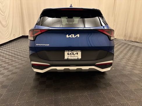 Certified 2025 Kia Sportage EX FWD image 6
