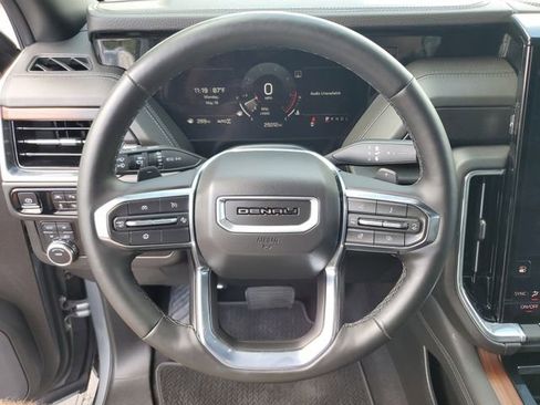 Used 2025 GMC Yukon XL Denali AWD/4WD image 20