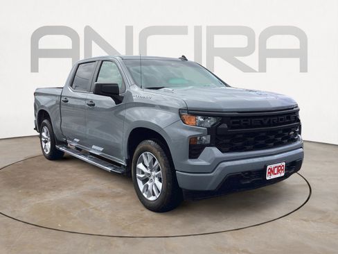 Used 2025 Chevrolet Silverado 1500 Custom image 5