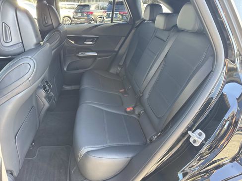 Used 2025 Mercedes-Benz GLC 300 image 14