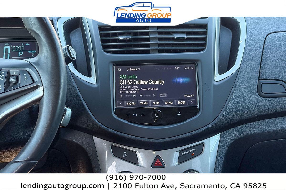 Used 2016 Chevrolet Trax LT w/ LT Convenience Package FWD image 12