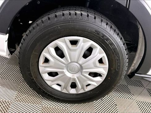Used 2024 Ford Transit 350 XLT RWD image 7