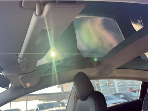 Used 2022 Tesla Model 3 Long Range image 22