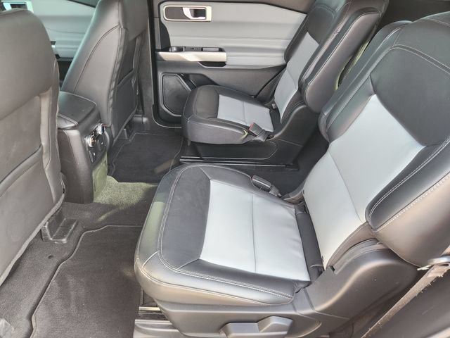 Used 2023 Ford Explorer XLT w/ Equipment Group 202A RWD image 29