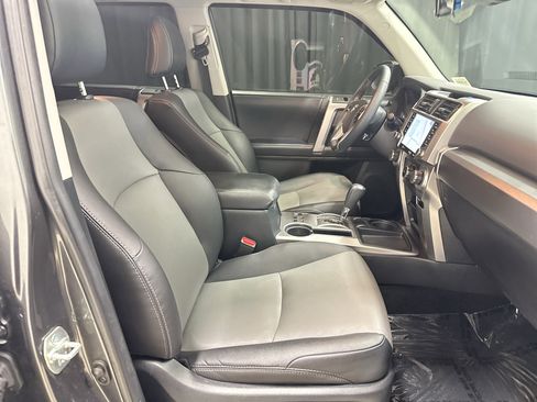 Used 2022 Toyota 4Runner SR5 Premium w/ Moonroof Package image 33