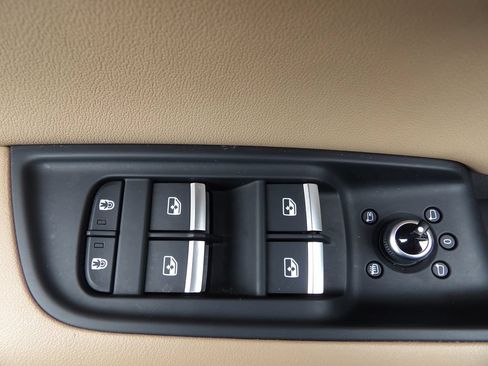 Used 2023 Audi Q7 3.0T Prestige w/ Prestige Package AWD/4WD image 13