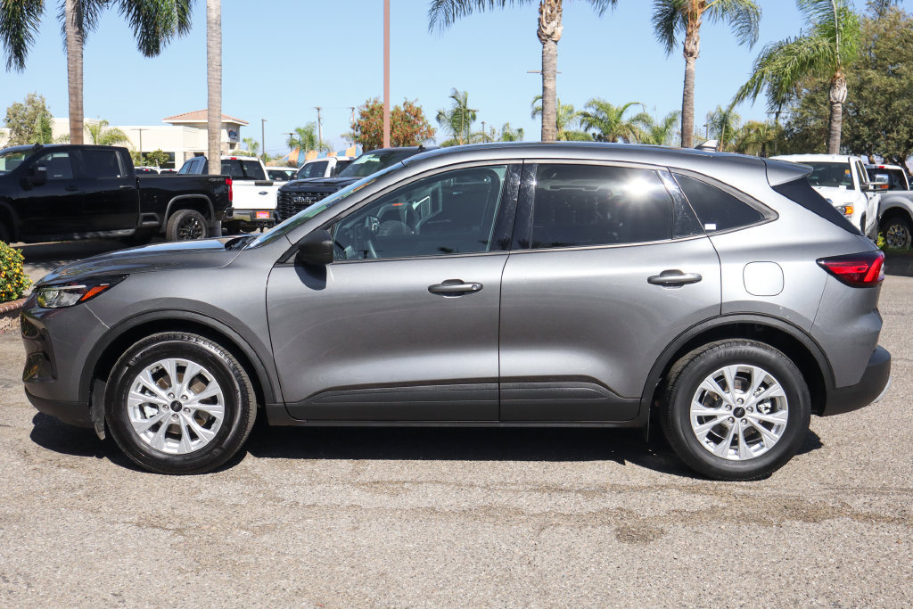 Used 2025 Ford Escape Active w/ Tech Pack #1 FWD image 5