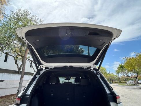 Used 2024 Jeep Grand Cherokee Altitude image 41