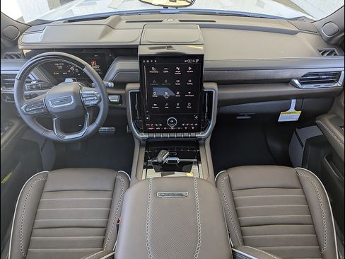 New 2026 GMC Yukon XL Denali Ultimate AWD/4WD image 19