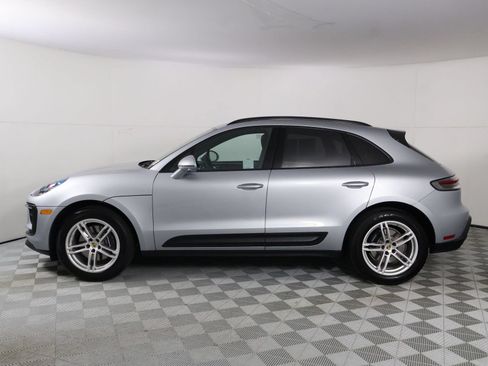 Certified 2026 Porsche Macan AWD/4WD image 2