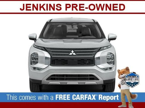 Used 2023 Mitsubishi Outlander SE image 7