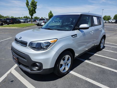 Used 2018 Kia Soul FWD image 11