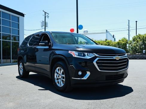 Used 2019 Chevrolet Traverse LT FWD image 3