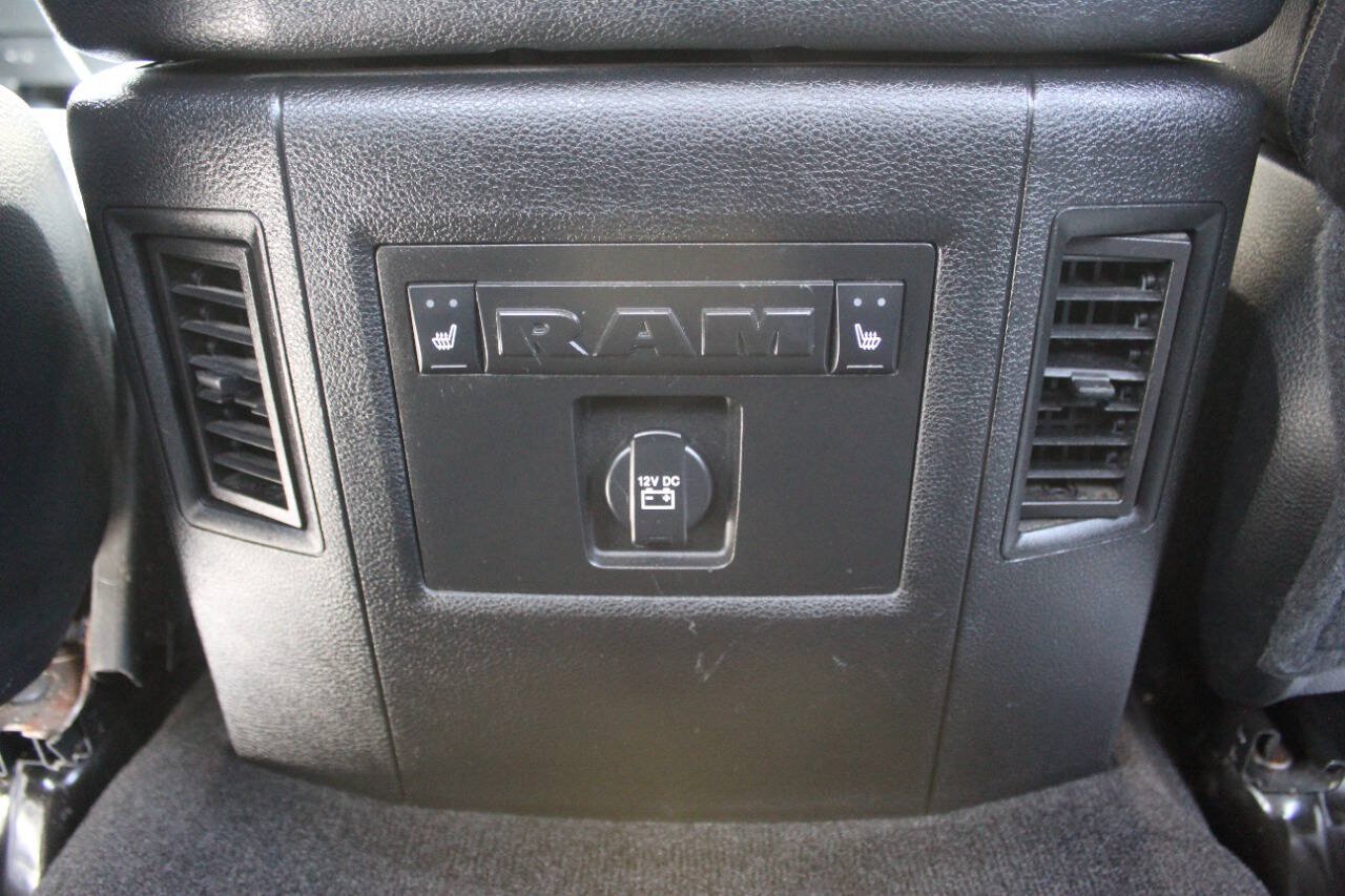 Used 2017 RAM 1500 Laramie w/ Convenience Group AWD/4WD image 30