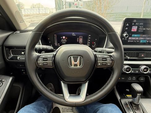 Used 2024 Honda Civic Touring image 19