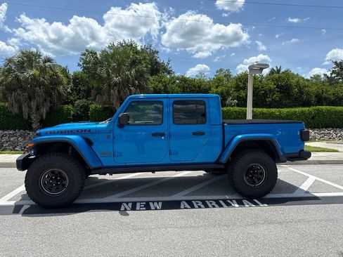 Used 2020 Jeep Gladiator Rubicon w/ Dual Top Group AWD/4WD image 2