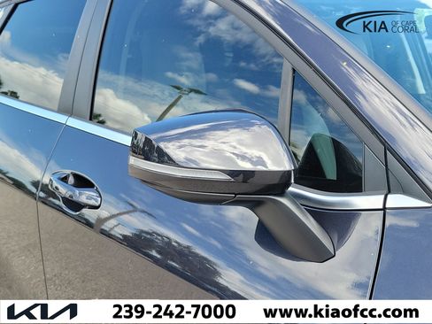 New 2026 Kia Sportage EX FWD image 8