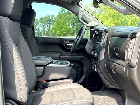 Used 2024 Chevrolet Silverado 1500 Custom RWD image 9