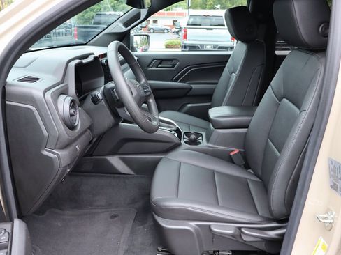 Used 2023 Chevrolet Colorado Trail Boss w/ LPO, Flex Utility Package image 3